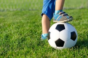 Польза от занятий футбола для ребенка: в чем заключается?